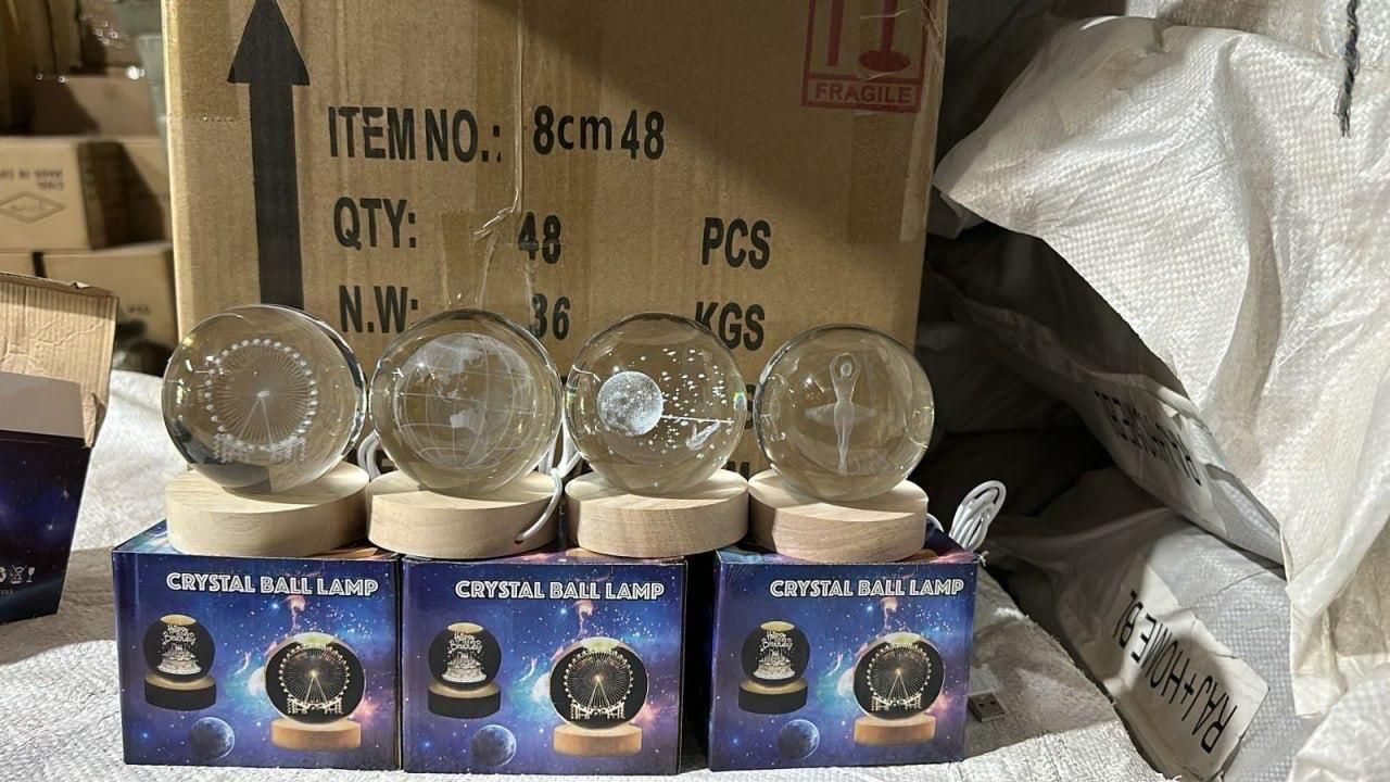 3D Galaxy Crystal Ball Night Light – Laser Engraved Solar System Lamp with Wooden Base 🌌✨