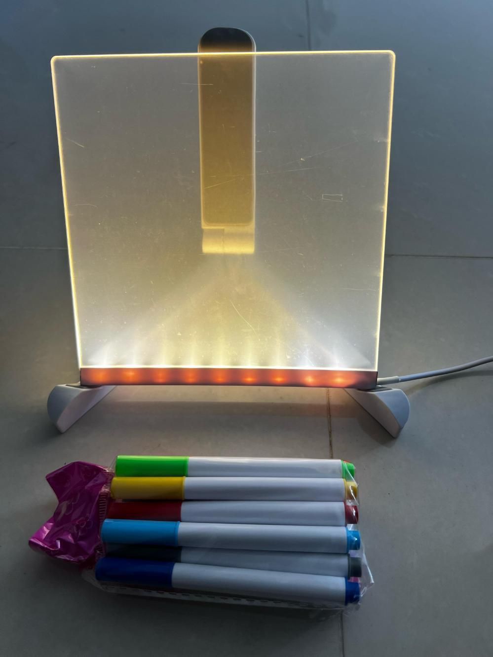 3D LED Glowing Acrylic Writing Pad – Transparent Message Board with 12 Magic Pens 💡✍️