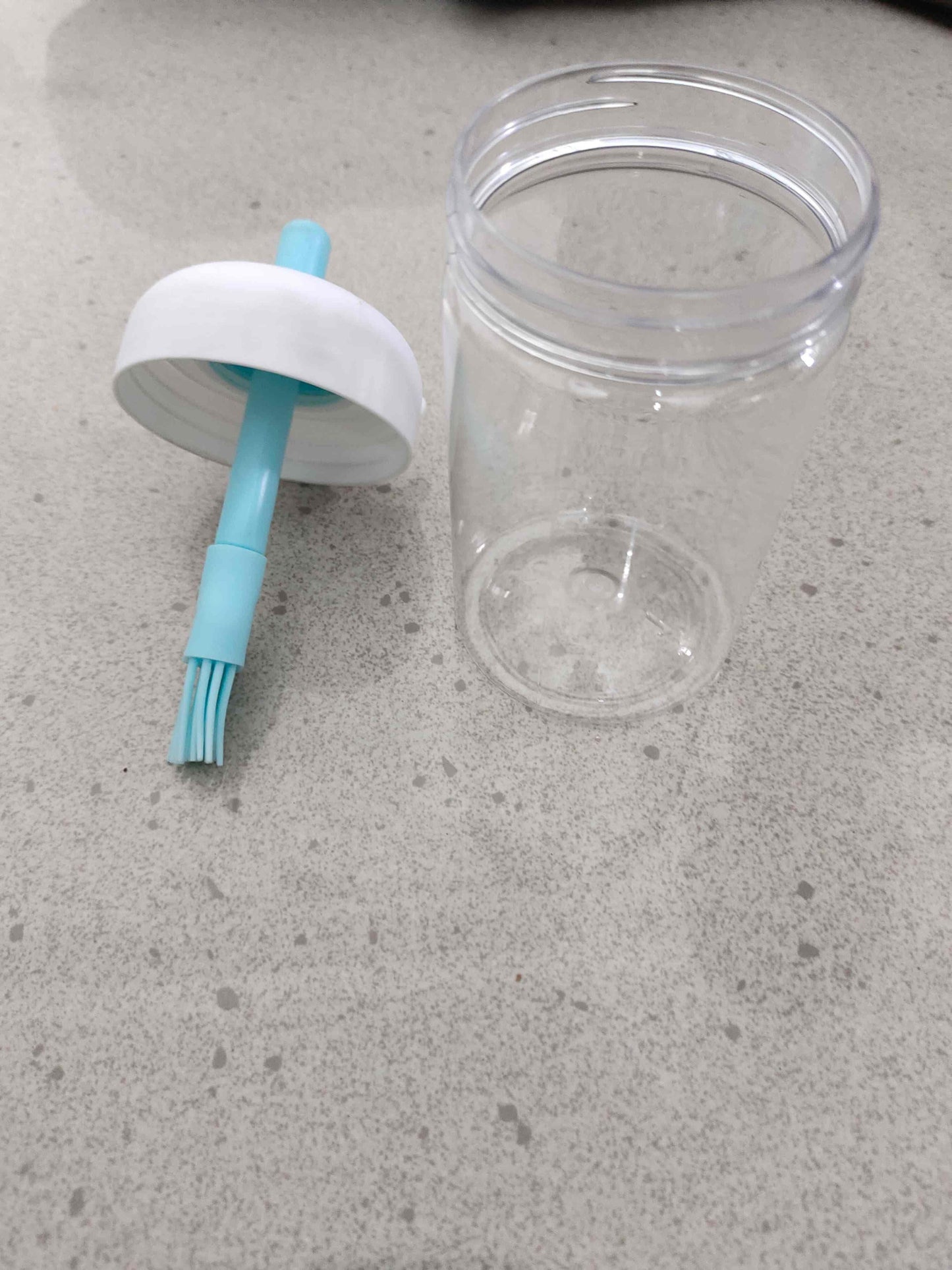 2-in-1 Silicone Oil Dispenser Bottle with Integrated Basting Brush – Precise Pourer for Healthy Cooking & Baking 🍳🖌️
