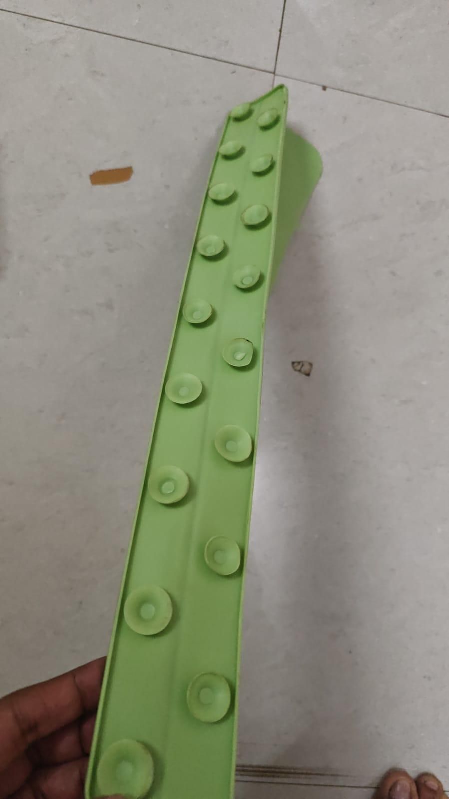 Silicone Sink Splash Guard (Pack of 2) – Anti-Water Baffle Board with Strong Suction for Kitchen & Bathroom 🚰🛡️🧼