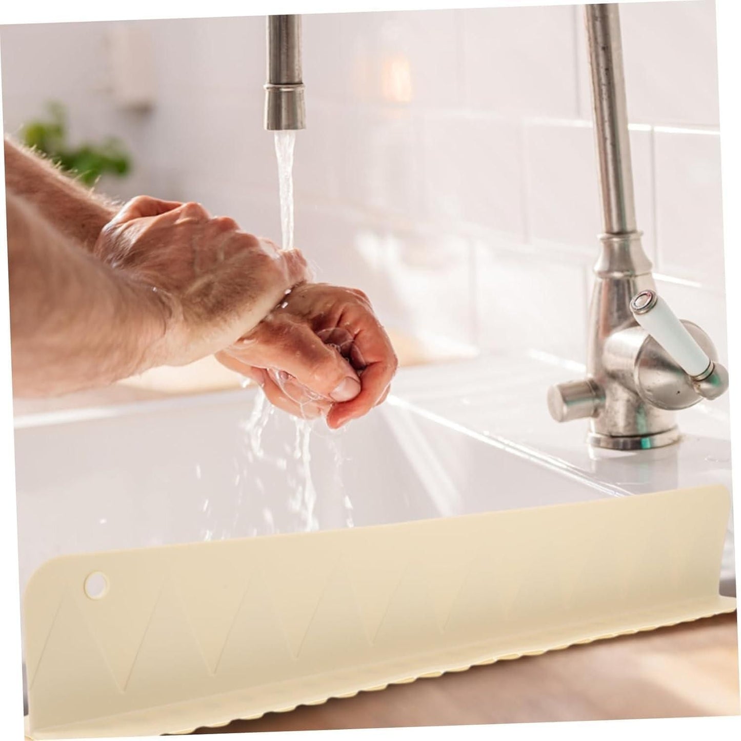 Silicone Sink Splash Guard (Pack of 2) – Anti-Water Baffle Board with Strong Suction for Kitchen & Bathroom 🚰🛡️🧼